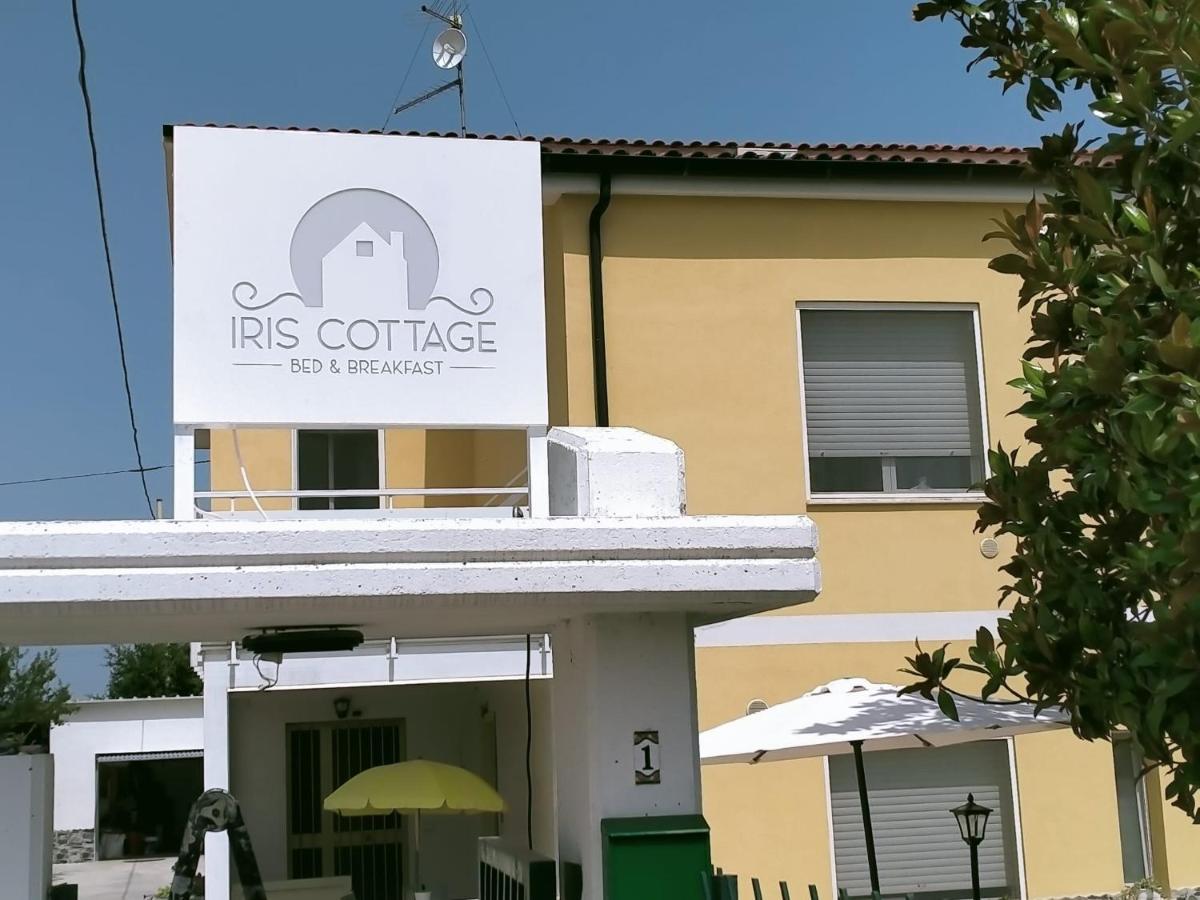 B&B Iris Cottage Кампомарино Экстерьер фото